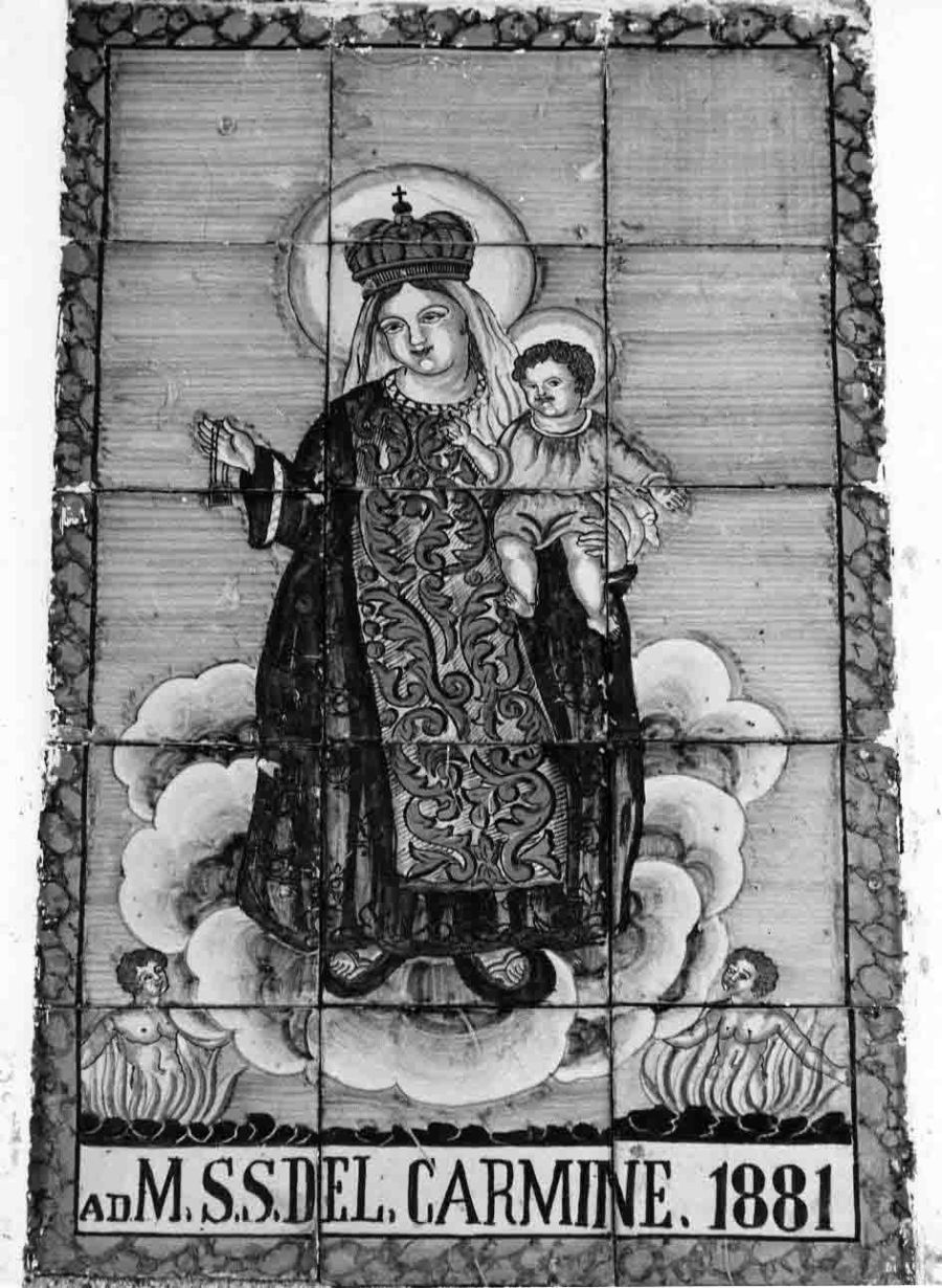 Madonna del Carmine su piastrelle di maiolica