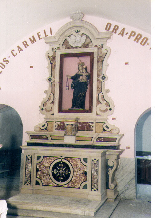 Madonna del Carmine sull'altare maggiore 
