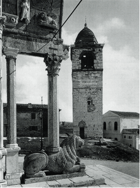 Chiesa dI Santa Maria del Carmine, campanile visto da San Ciriaco prima della guerra 