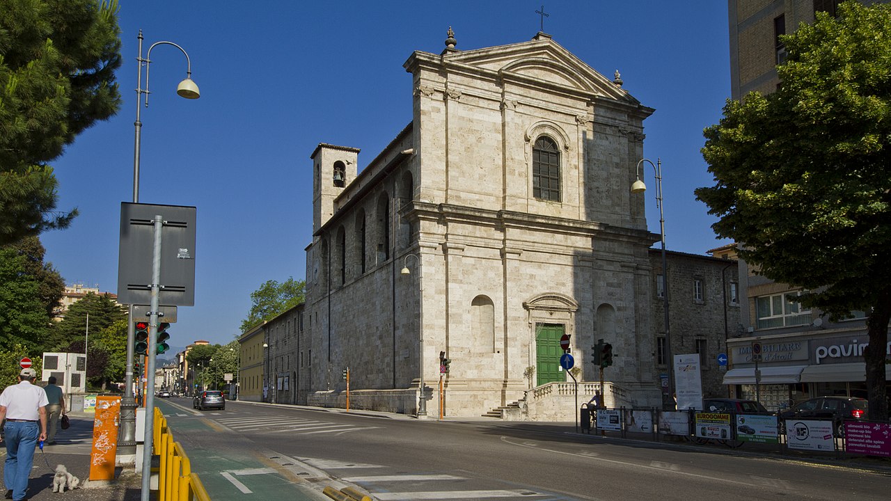Chiesa Maria del Carmine vista da piazza Giacomo Matteotti