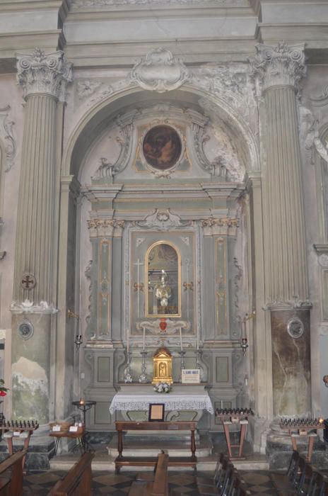 Altare prima cappella, parete destra