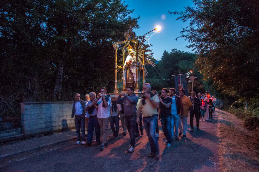 Processione con Statua Madonna del Carmine